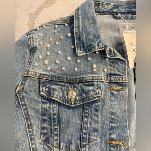 Light denim Jacket with pearl detail - Picture 3 of 5